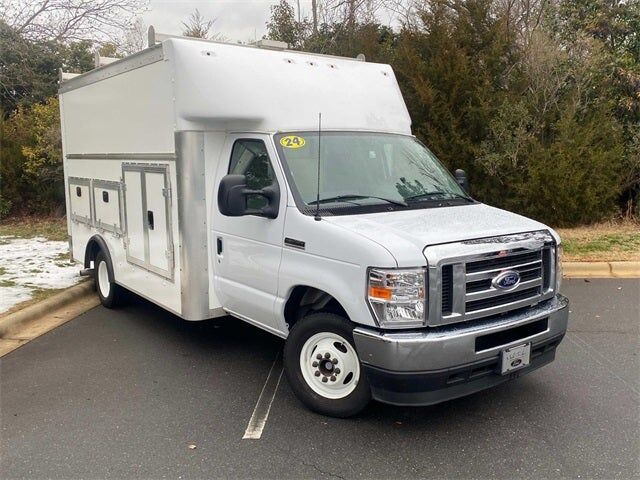 2024 FORD E-350