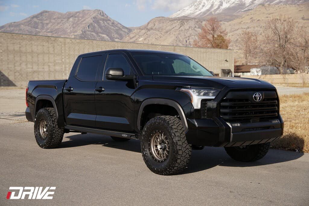 2024 TOYOTA Tundra