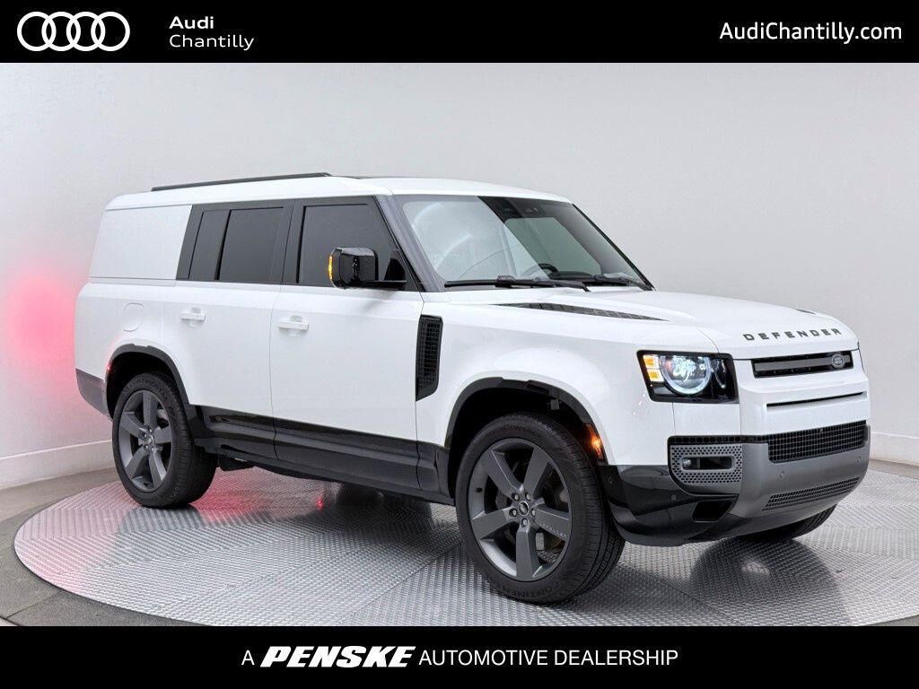 2024 LAND ROVER Defender
