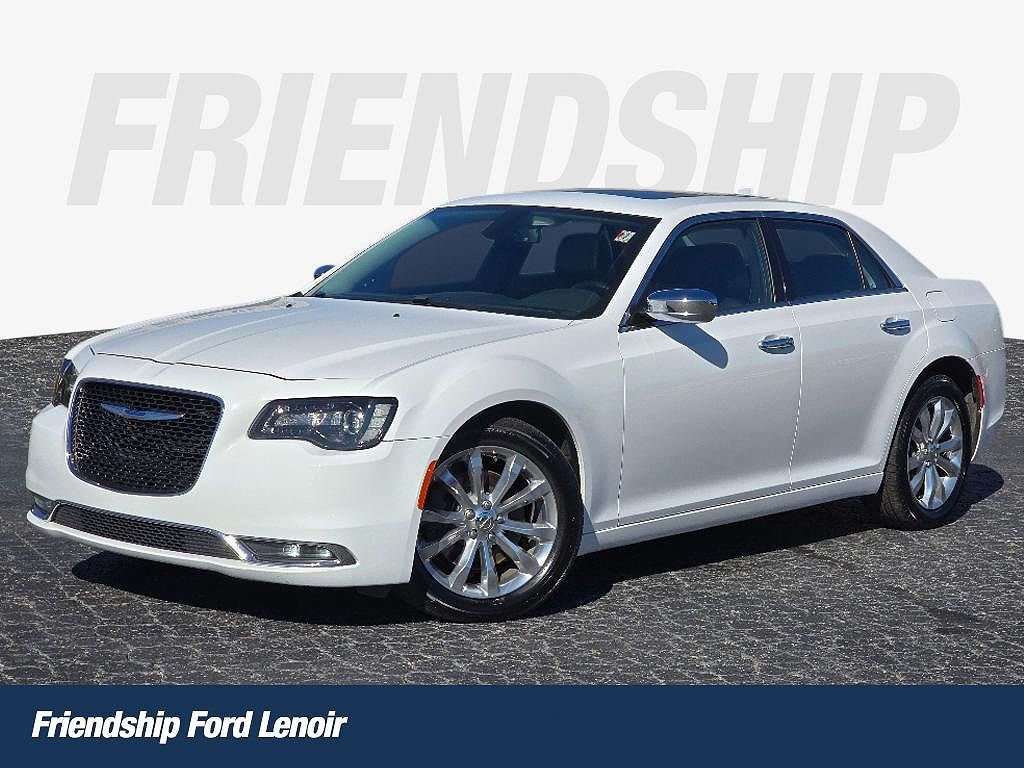 2019 CHRYSLER 300
