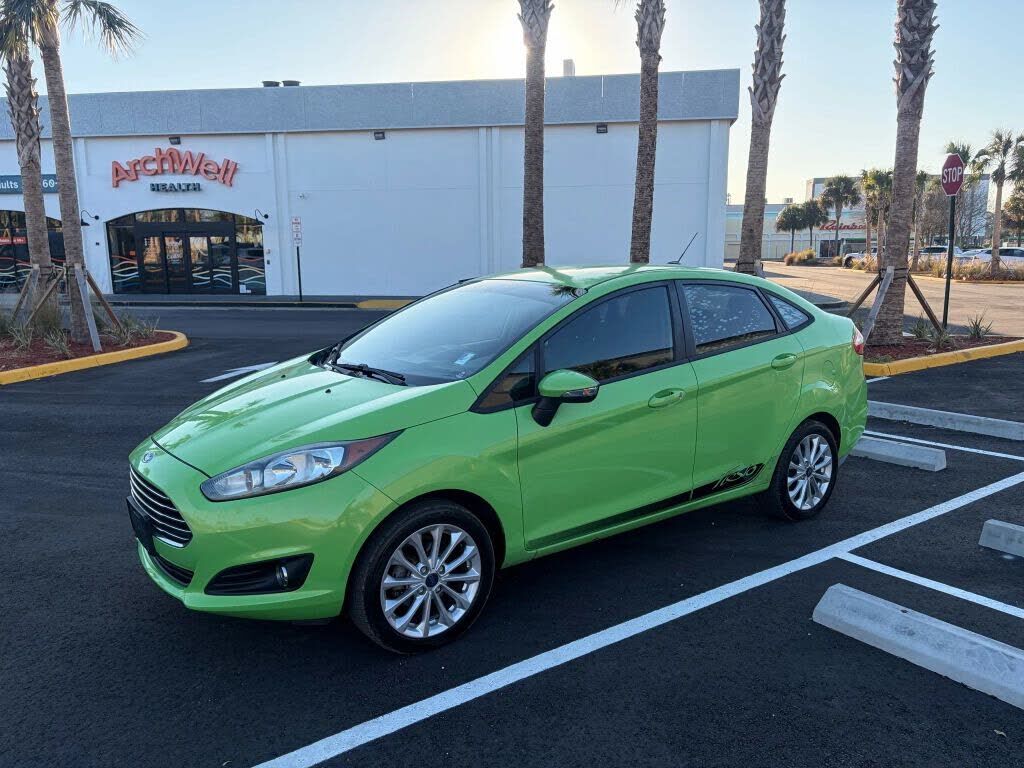 2014 FORD Fiesta