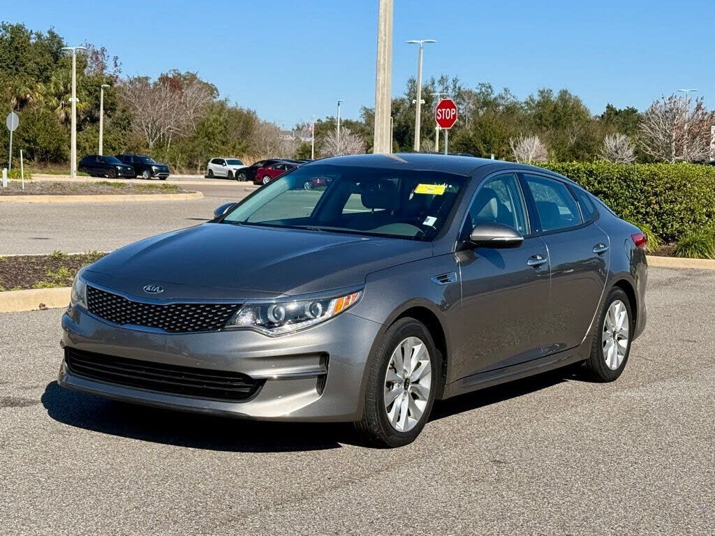 2017 KIA Optima