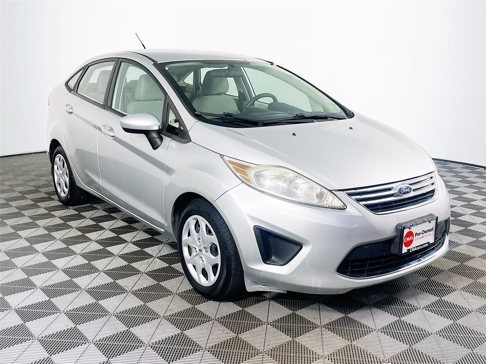 2012 FORD Fiesta