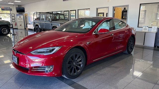 2020 TESLA Model S