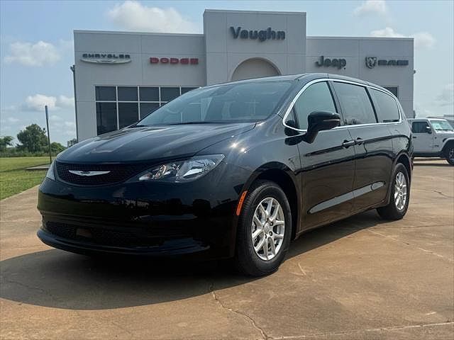 2025 CHRYSLER Voyager