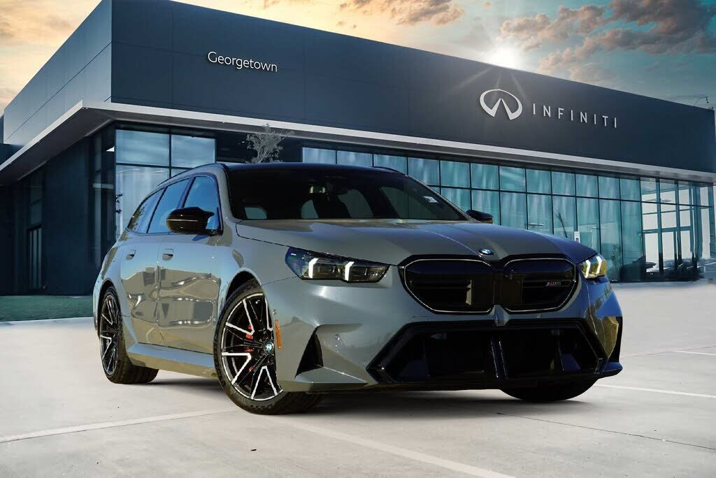 2025 BMW M5