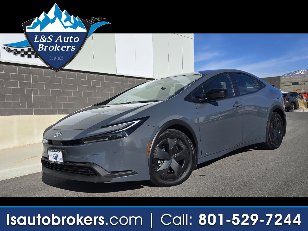 2024 TOYOTA PRIUS