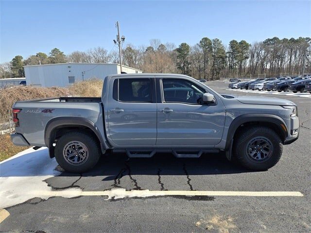 2025 NISSAN Frontier