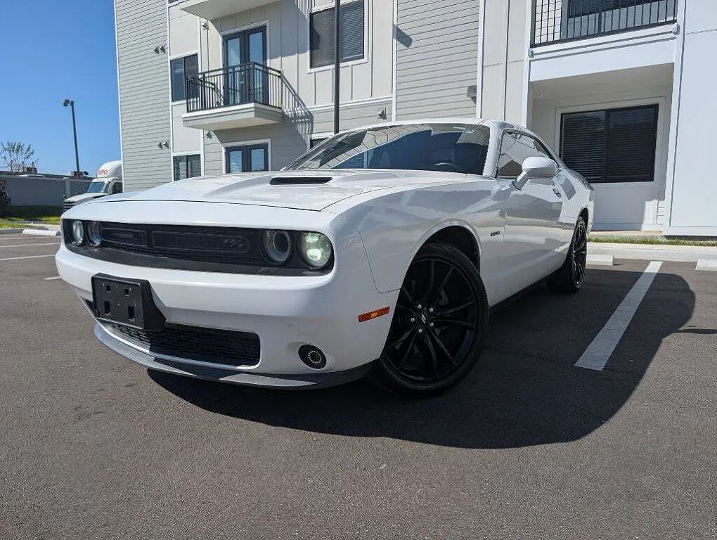 2017 DODGE Challenger