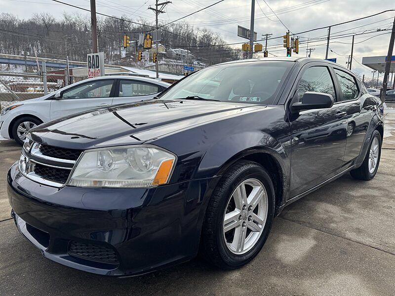 2011 DODGE Avenger