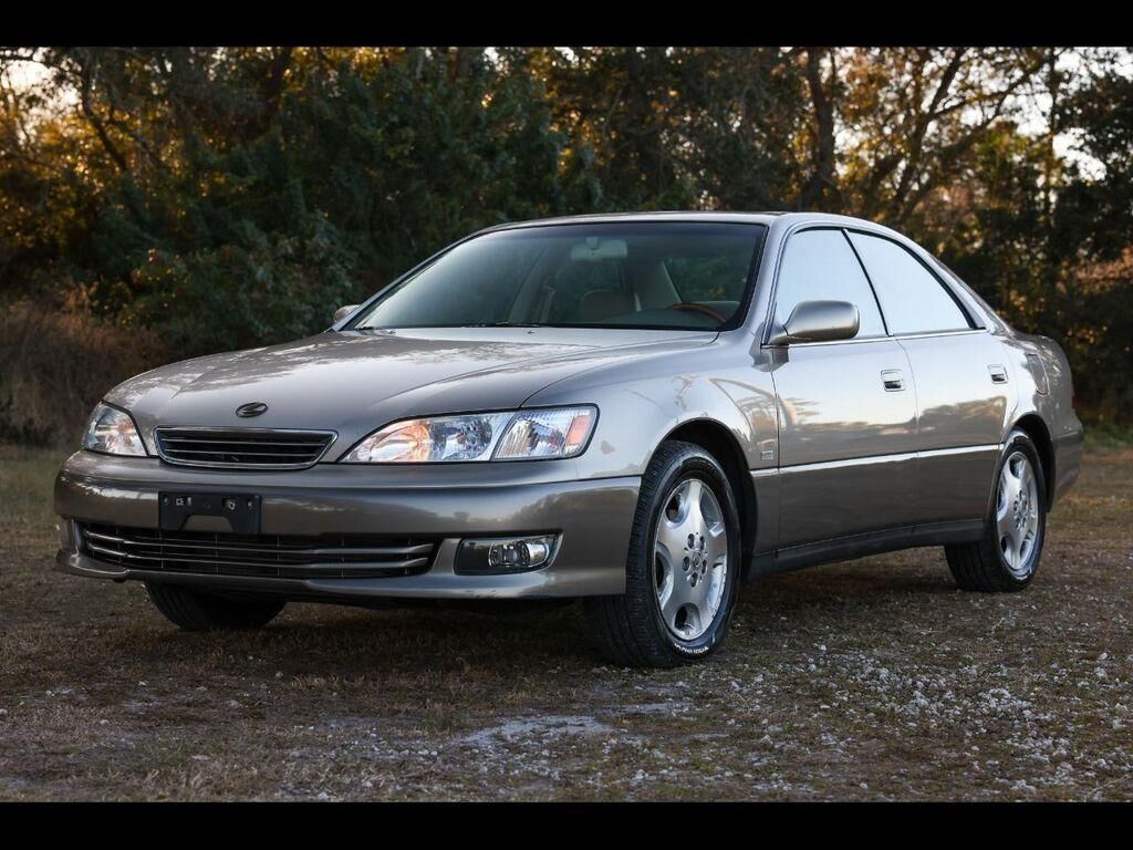 Lexus ES