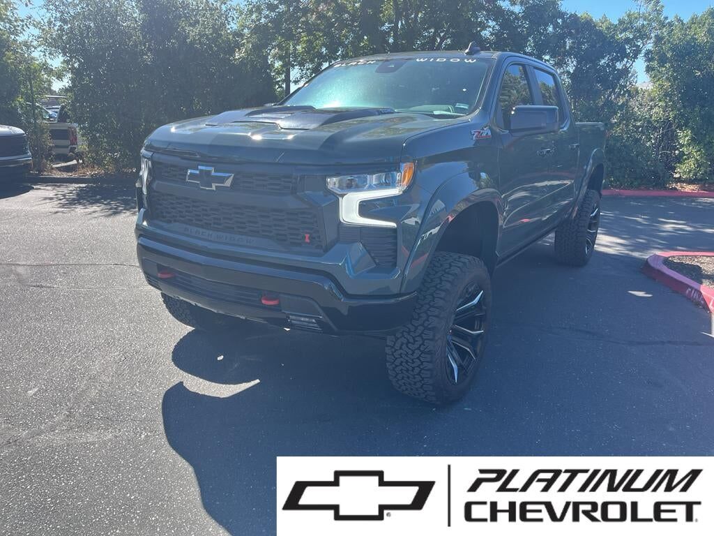 2025 CHEVROLET Silverado