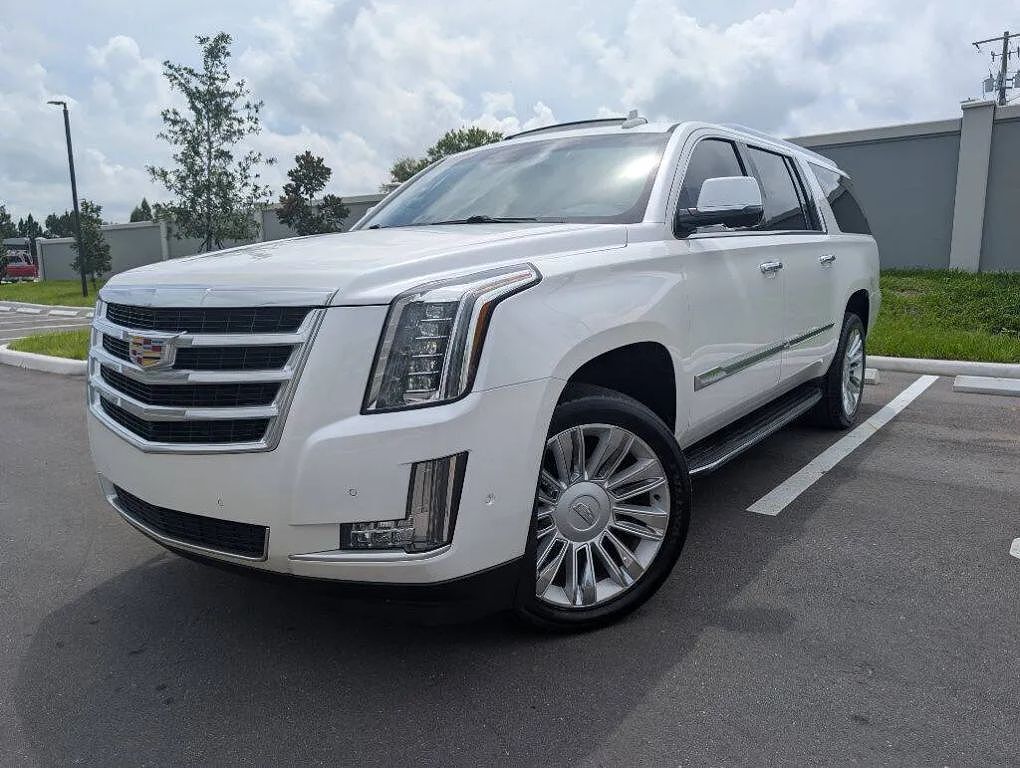 2017 CADILLAC Escalade ESV