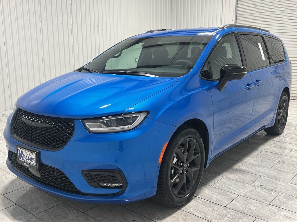 2026 CHRYSLER Pacifica