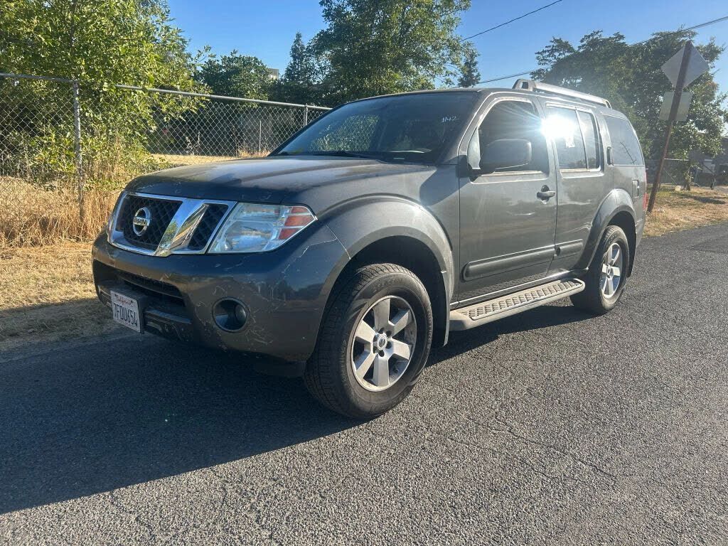 2012 NISSAN Pathfinder
