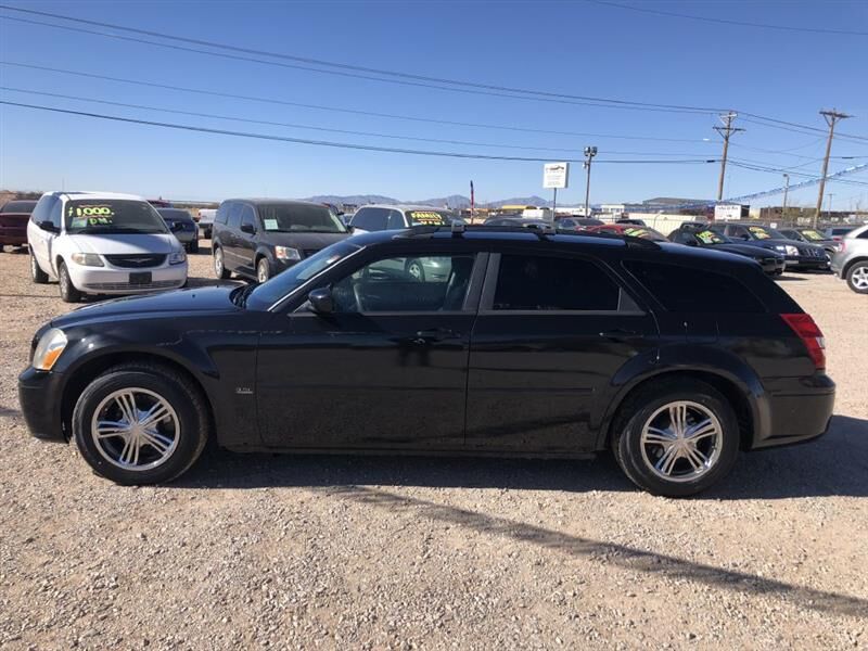 2005 DODGE Magnum