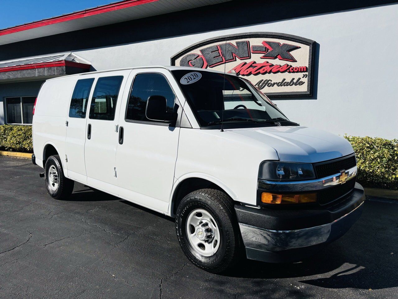 2020 CHEVROLET Express