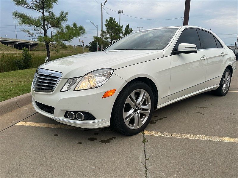 2010 MERCEDES-BENZ E-Class