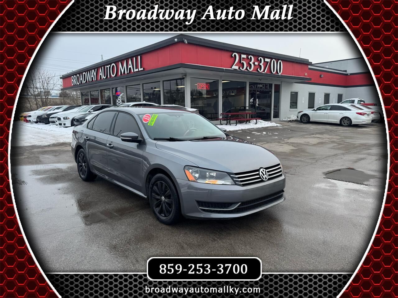 2013 VOLKSWAGEN Passat