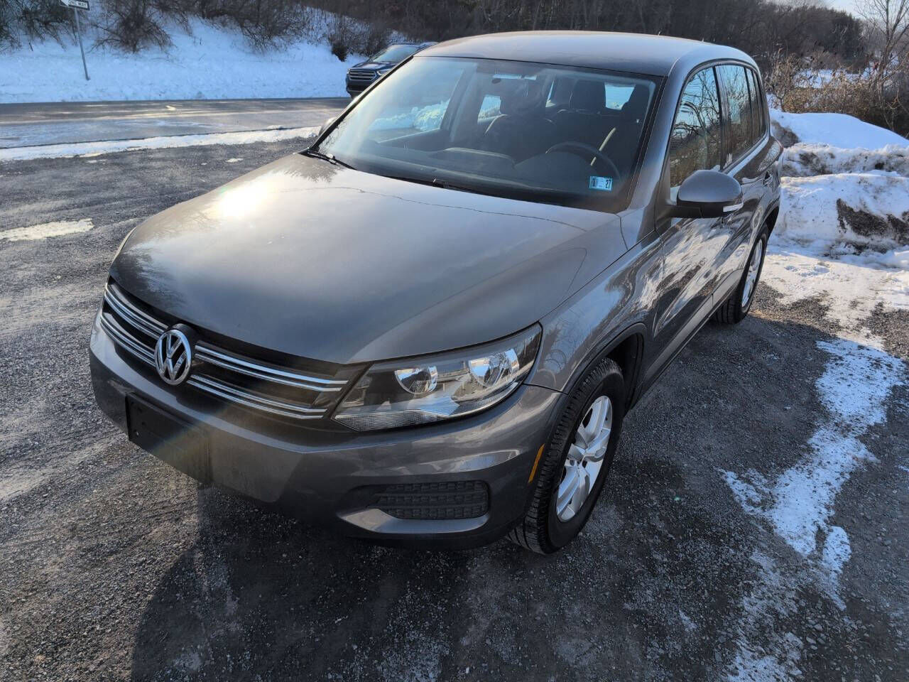 2012 VOLKSWAGEN Tiguan