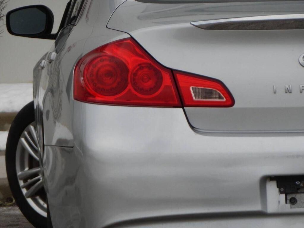 2010 INFINITI G37