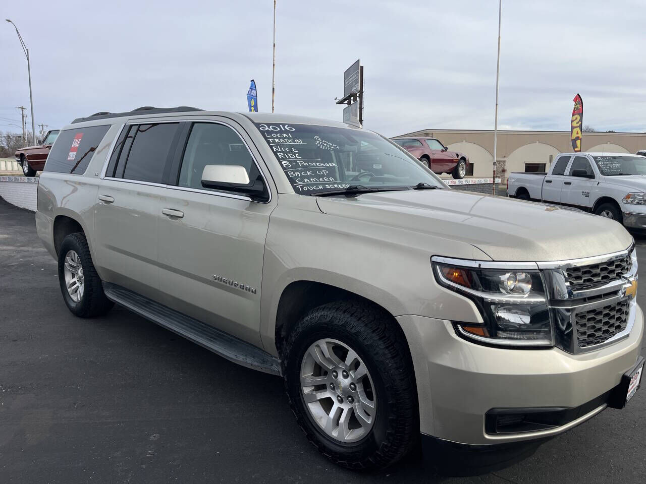 2016 CHEVROLET Suburban