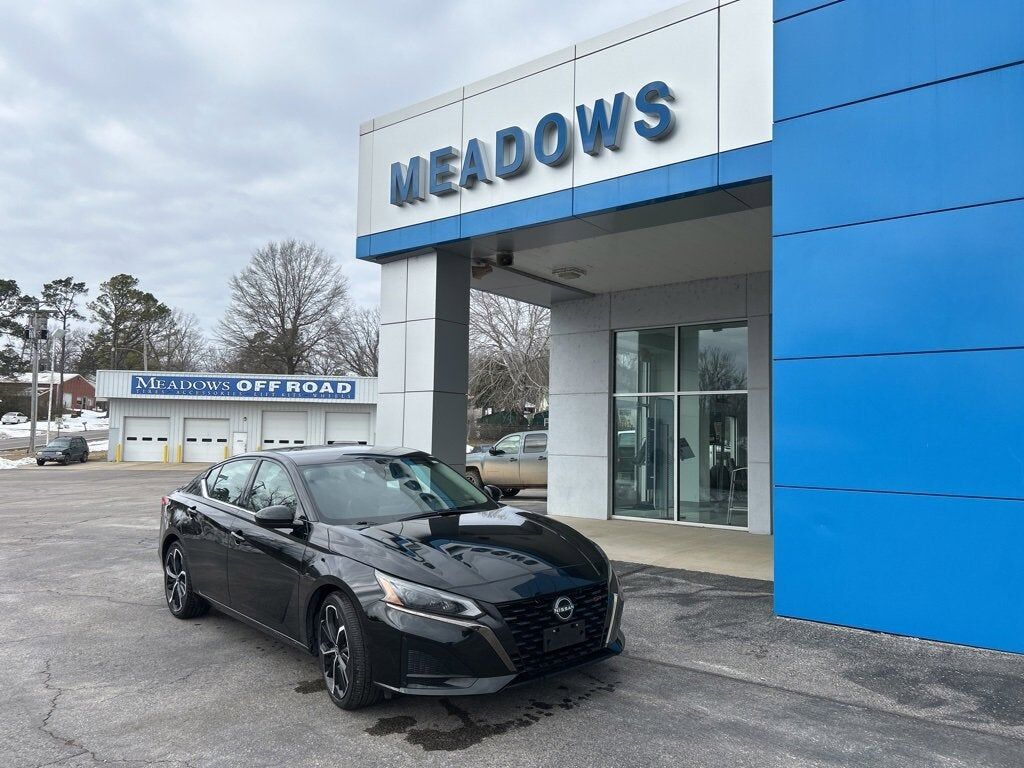 2024 NISSAN Altima