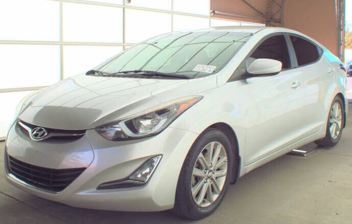 2016 HYUNDAI Elantra