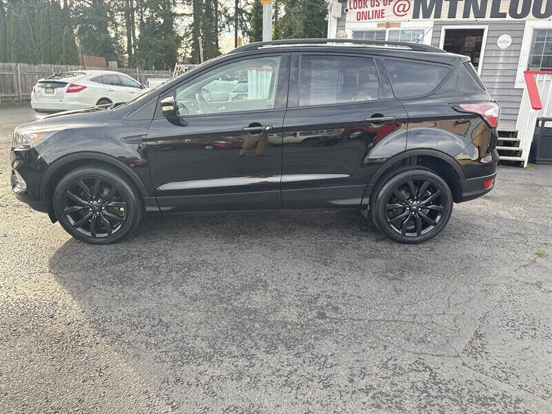 2017 FORD Escape