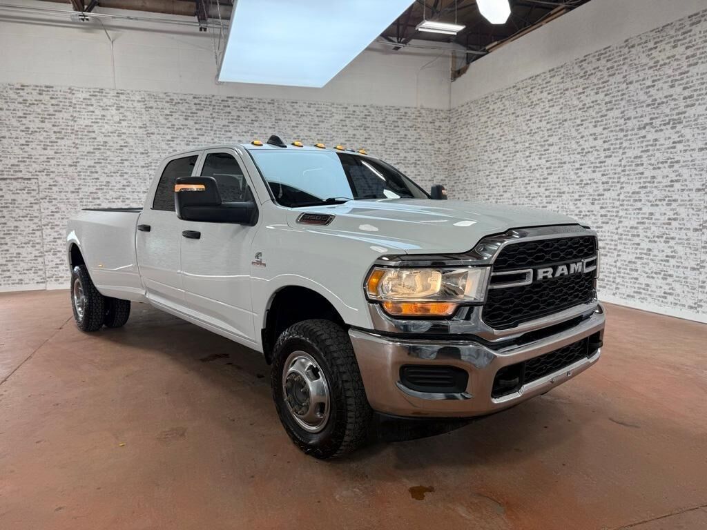 2023 RAM 3500