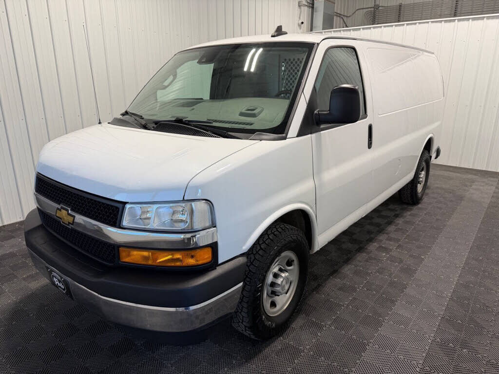 2020 CHEVROLET Express