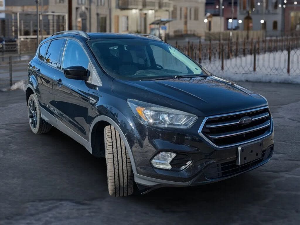 2017 FORD Escape