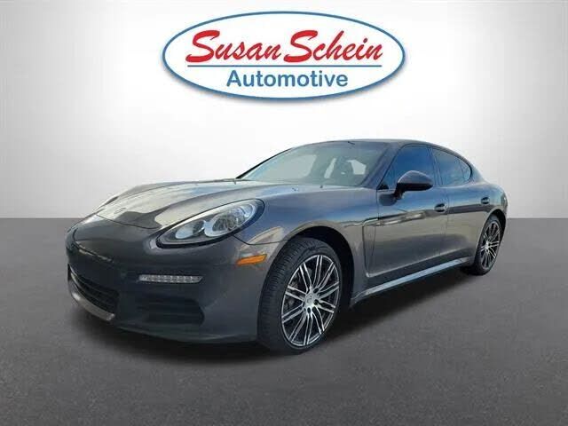 2016 PORSCHE Panamera