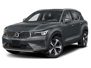 2025 VOLVO XC40