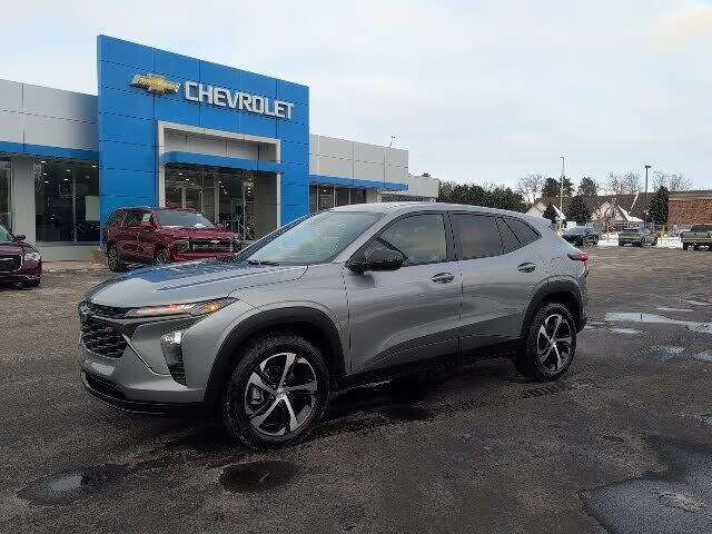 2025 CHEVROLET Trax