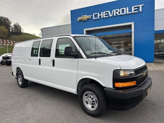 2025 CHEVROLET Express