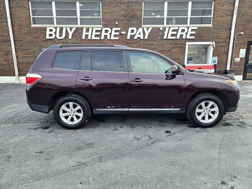 2011 TOYOTA Highlander