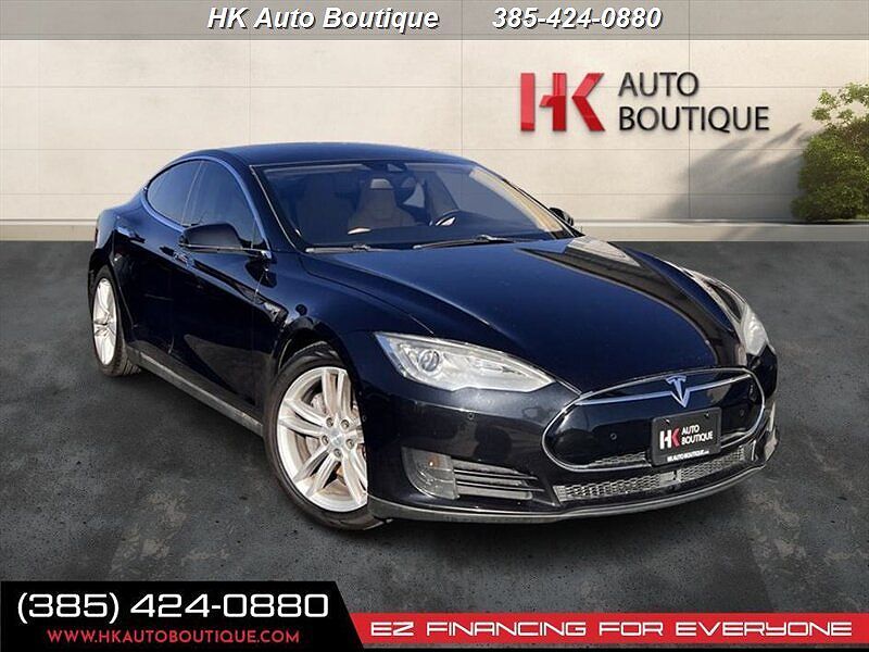 2015 TESLA Model S