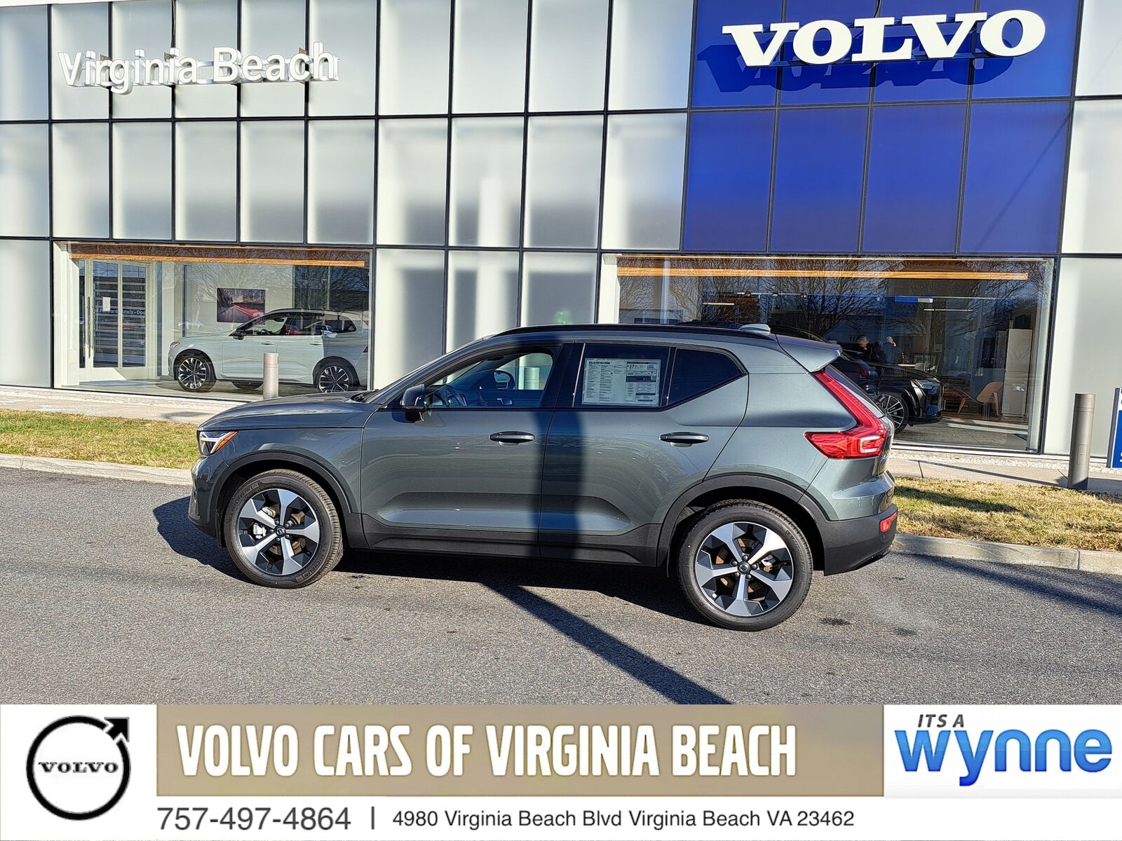 2026 VOLVO XC40