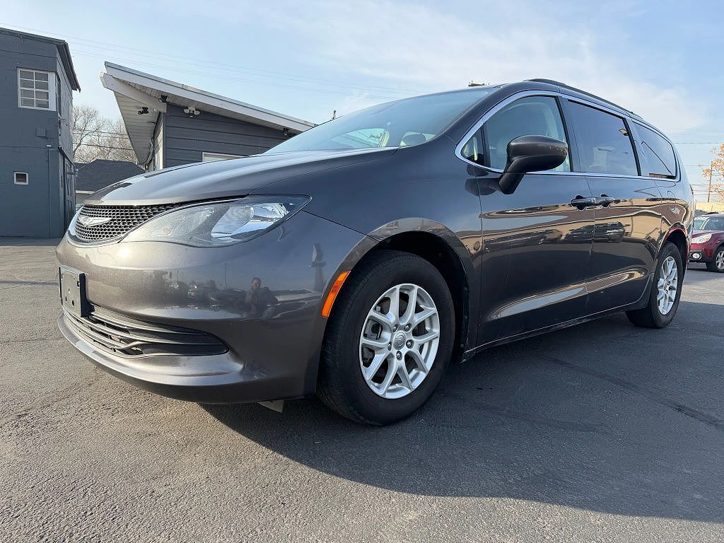 2020 CHRYSLER Voyager