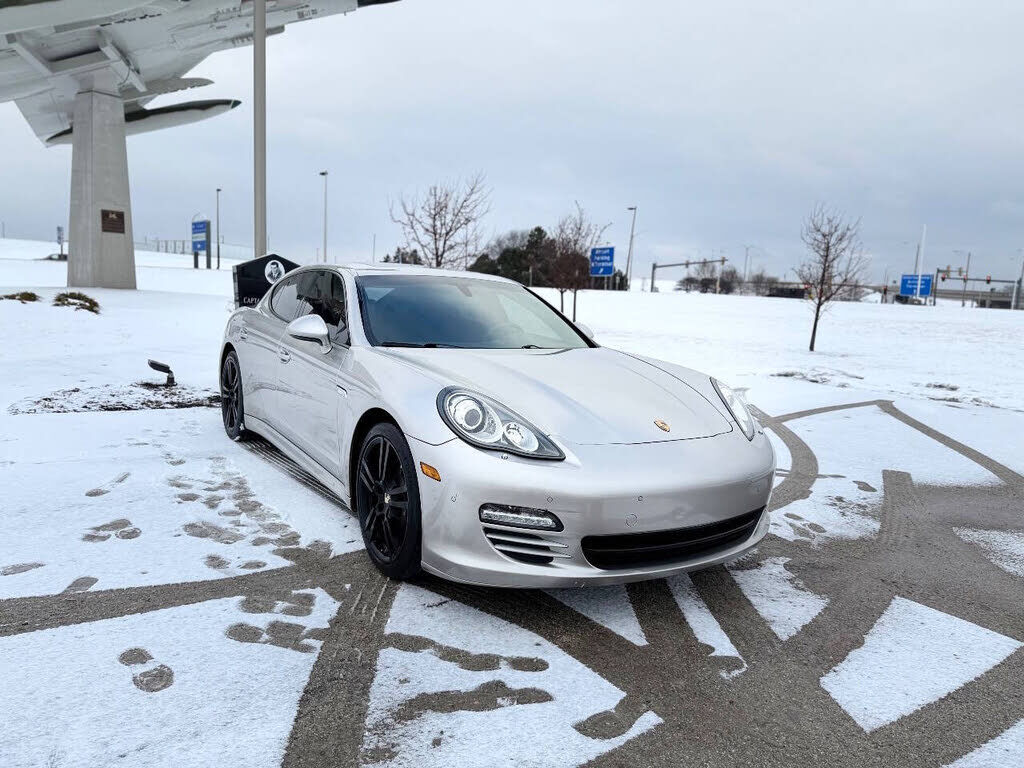 2012 PORSCHE Panamera