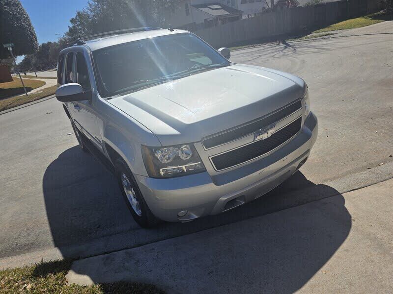 2011 CHEVROLET Tahoe