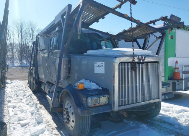 2005 WESTERN STAR 4900