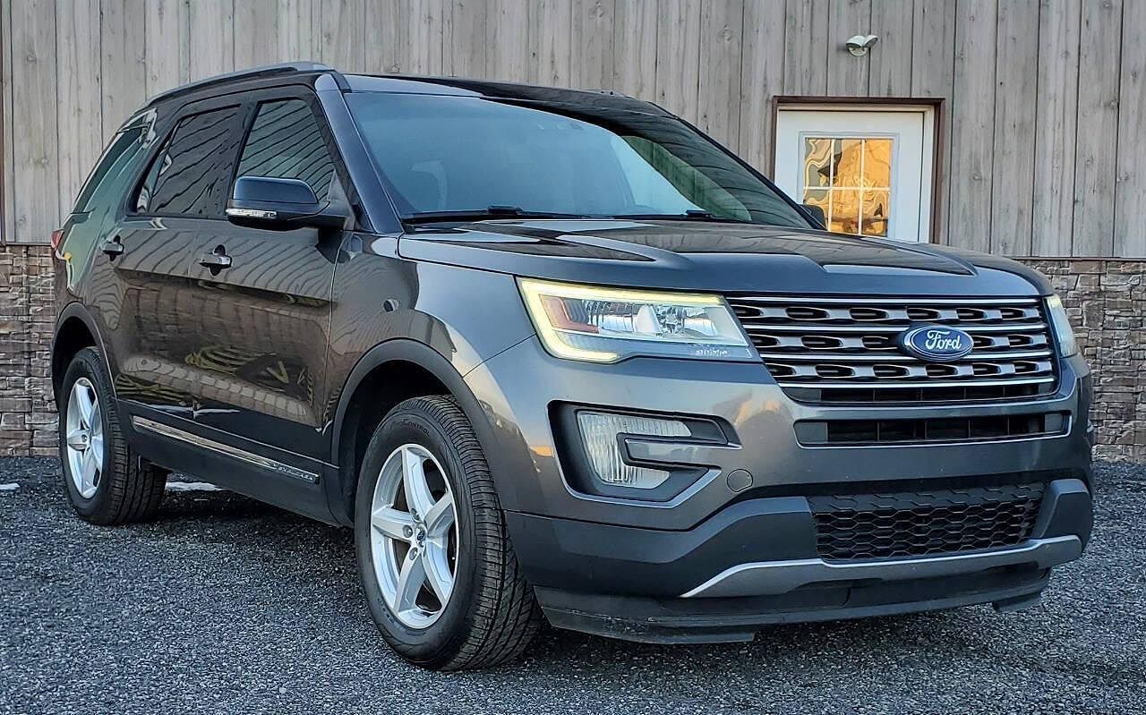 2017 FORD Explorer