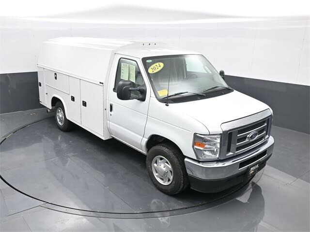 2024 FORD E-350