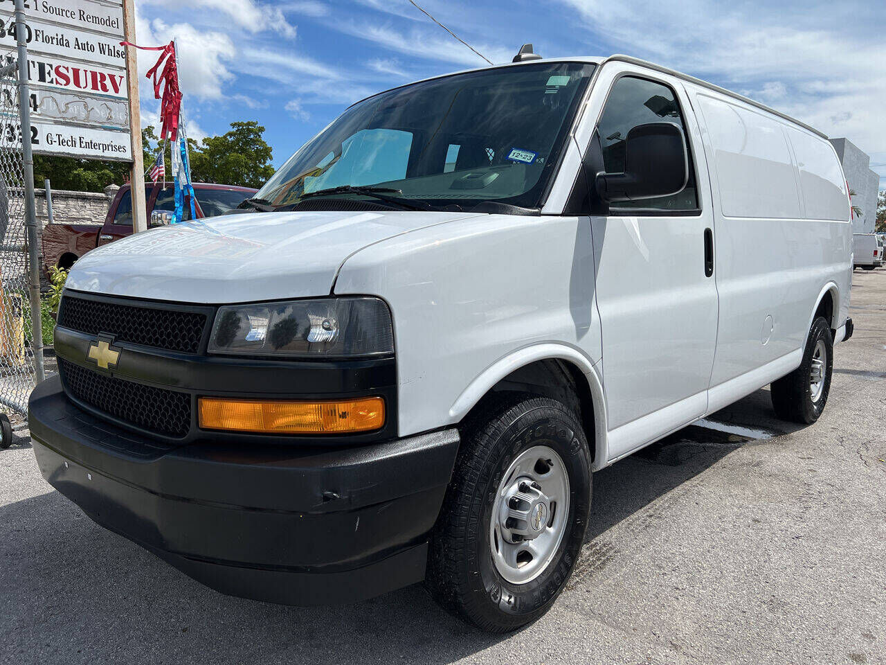 2021 CHEVROLET Express