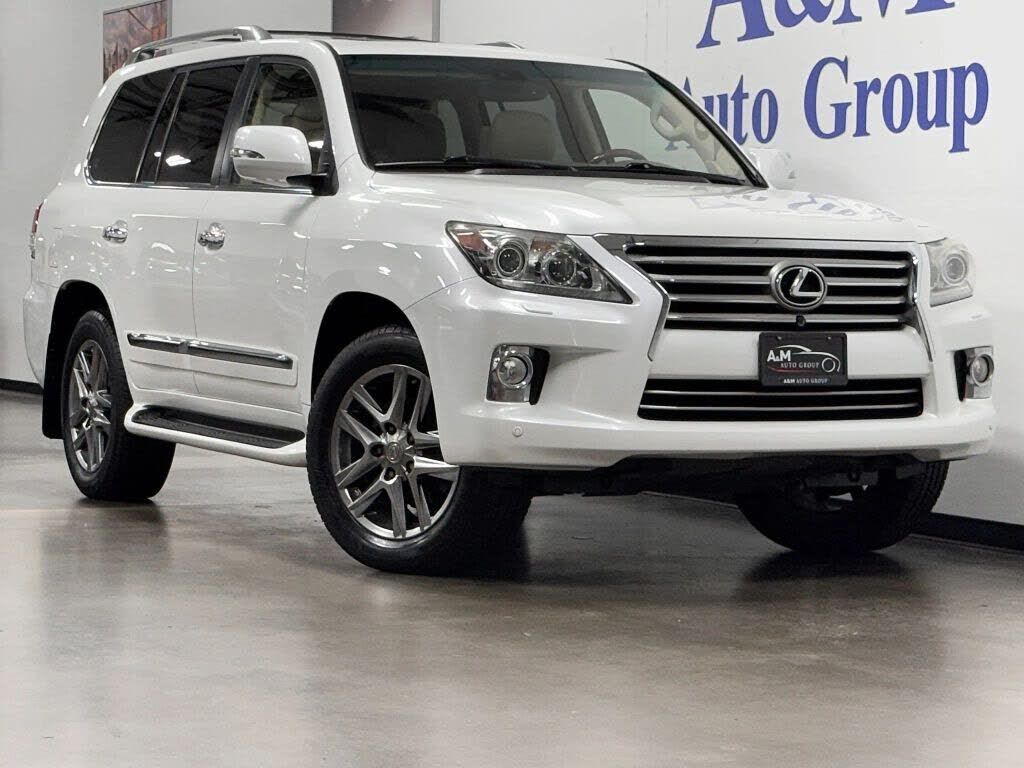 Lexus LX