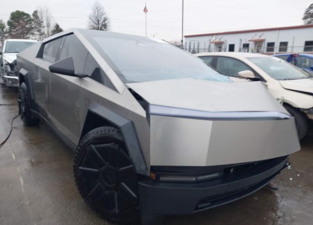 2024 TESLA Cybertruck