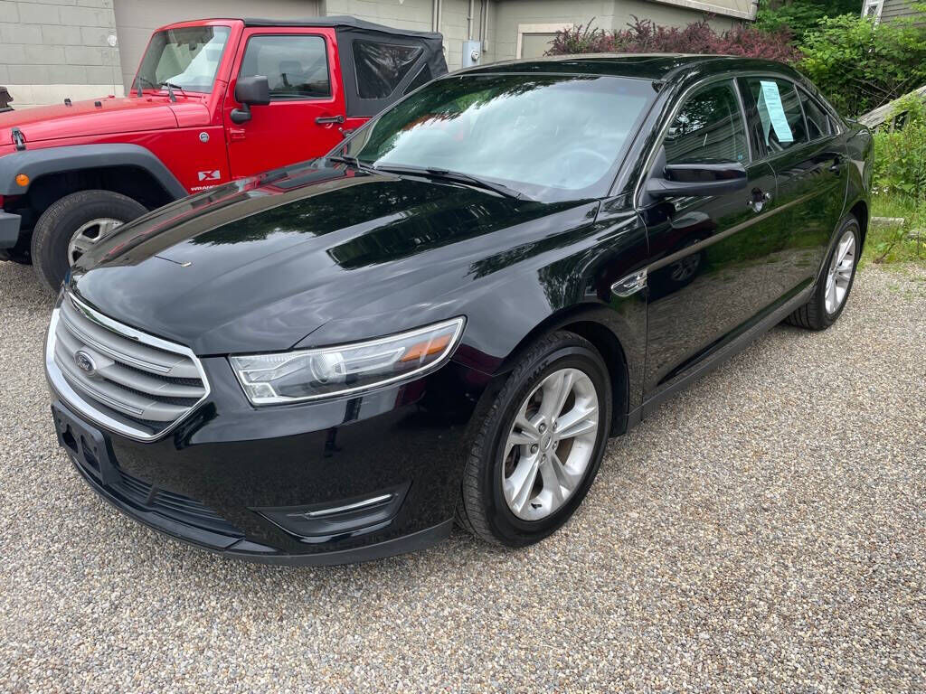 2016 FORD Taurus