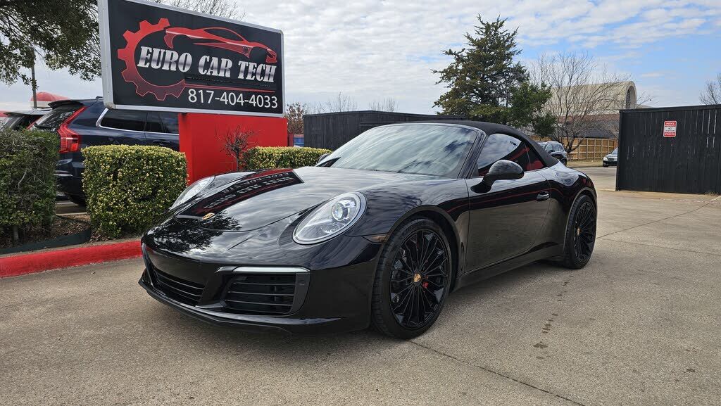 2018 PORSCHE 911